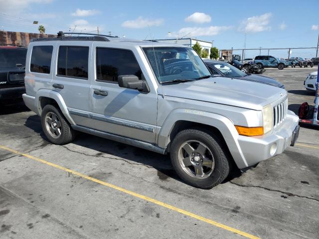 1J8HG48N36C132997 - 2006 JEEP COMMANDER 银色 照片 4