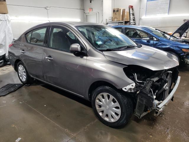 3N1CN7AP0EL812995 - 2014 NISSAN VERSA S GRAY photo 4