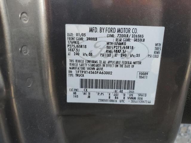 1FTPX14565FA63002 - 2005 FORD F150 GRAY photo 12