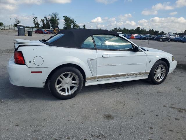 1FAFP44422F232552 - 2002 FORD MUSTANG WHITE photo 3