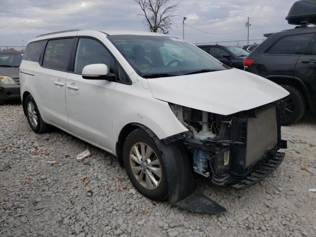 KNDMB5C10F6041988 - 2015 KIA SEDONA LX WHITE photo 4