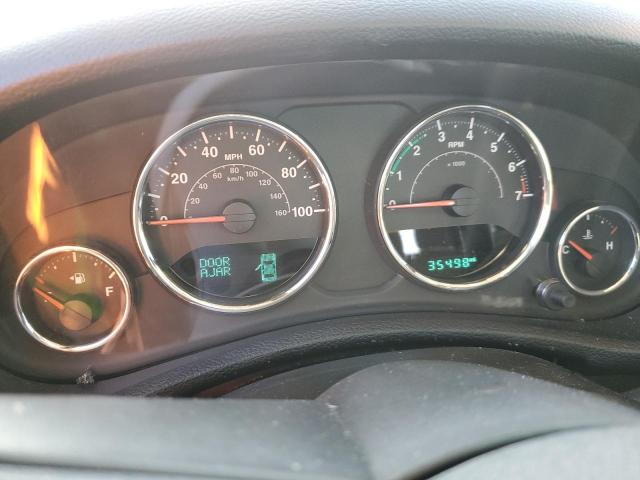 1C4HJWEG6JL822827 - 2018 JEEP WRANGLER U SAHARA WHITE photo 9