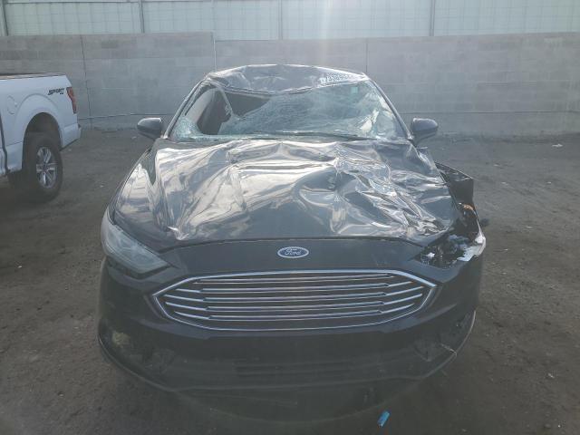 3FA6P0HDXHR410920 - 2017 FORD FUSION SE BLACK photo 5