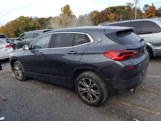 WBXYJ5C3XJEF72724 - 2018 BMW X2 XDRIVE28I GRAY photo 2