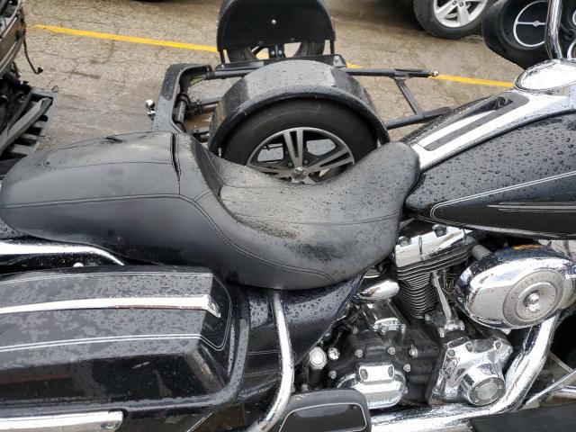 1HD1FC4188Y669863 - 2008 HARLEY-DAVIDSON FLHTCUI 黑色 照片 5