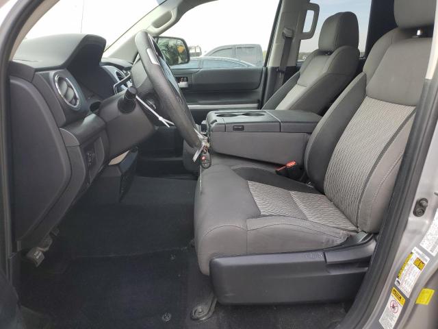 5TFUW5F16GX493875 - 2016 TOYOTA TUNDRA DOUBLE CAB SR/SR5 SILVER photo 7