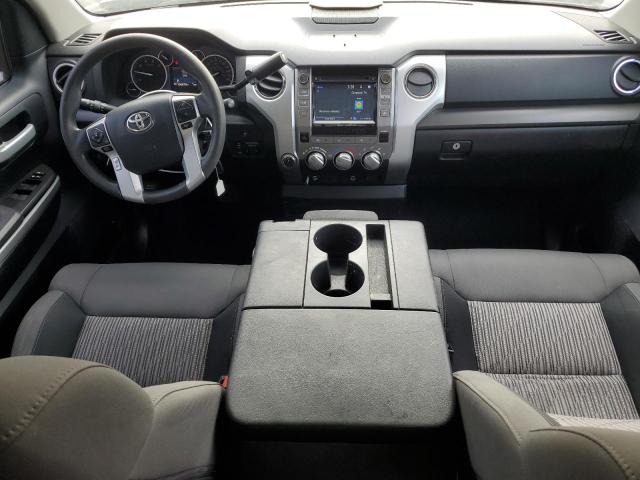 5TFUW5F16GX493875 - 2016 TOYOTA TUNDRA DOUBLE CAB SR/SR5 SILVER photo 8