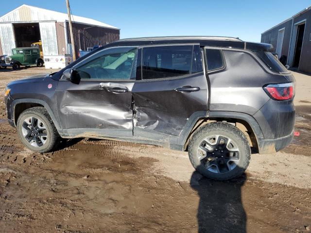 3C4NJDDB5JT207574 - 2018 JEEP COMPASS TRAILHAWK GRAY photo 2