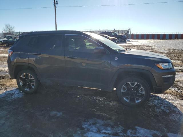 3C4NJDDB5JT207574 - 2018 JEEP COMPASS TRAILHAWK GRAY photo 4