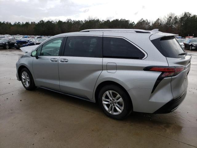 5TDZRKEC5NS098460 - 2022 TOYOTA SIENNA LIMITED SILVER photo 2