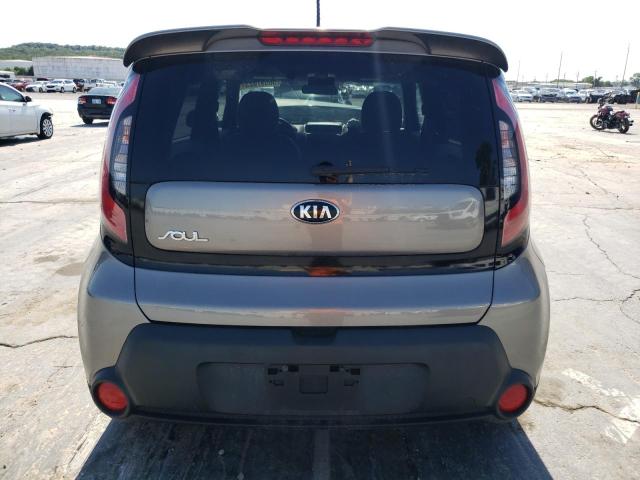 KNDJN2A25G7310096 - 2016 KIA SOUL GRAY photo 6