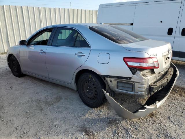 4T1BF3EKXAU060652 - 2010 TOYOTA CAMRY BASE SILVER photo 2