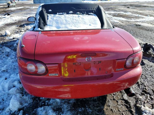 JM1NB353120233392 - 2002 MAZDA MX-5 MIATA BASE RED photo 6