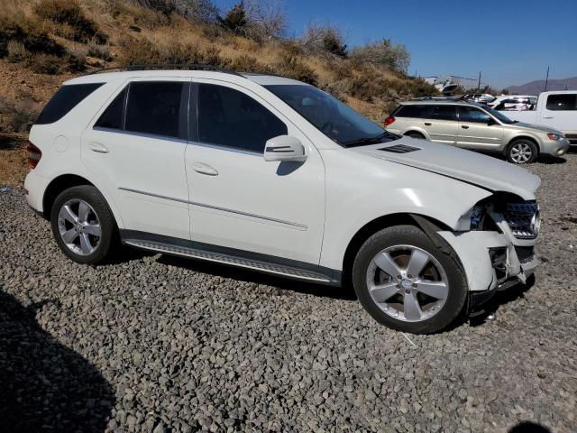 4JGBB8GB9BA704361 - 2011 MERCEDES-BENZ ML 350 4MATIC WHITE photo 4