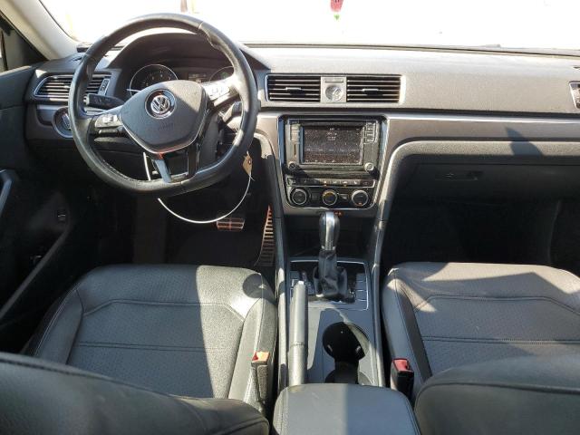 1VWDT7A30HC065223 - 2017 VOLKSWAGEN PASSAT R-LINE أسود صورة 8