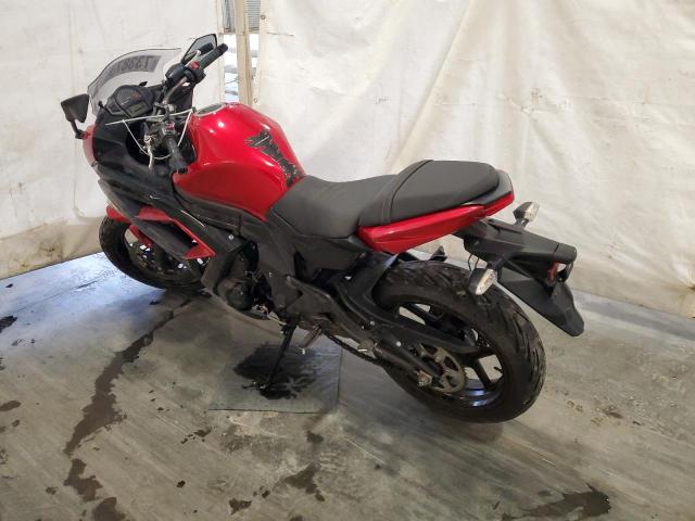 JKAEXEE19GDA22546 - 2016 KAWASAKI EX650 E RED photo 3