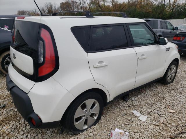 KNDJN2A21G7352653 - 2016 KIA SOUL WHITE photo 3