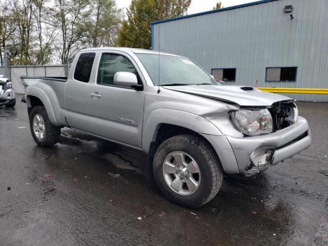 5TETU62N98Z586268 - 2008 TOYOTA TACOMA PRERUNNER ACCESS CAB GRAY photo 4