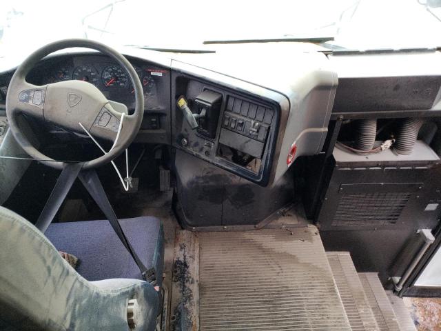 4DRBUAAN56B241851 - 2006 IC CORPORATION 3000 GOLD photo 8