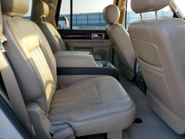 5LMFU28555LJ10177 - 2005 LINCOLN NAVIGATOR 奶油色 照片 11