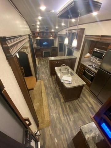 1UJCJ0BVXH1RP0138 - 2017 JAYCO PINNACLE TAN photo 5