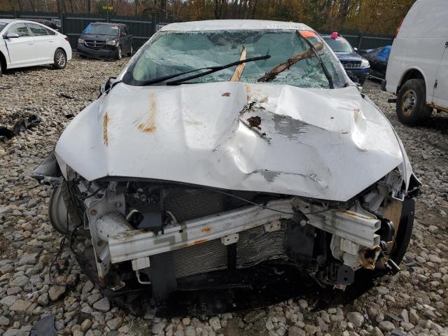 1FA6P0H72G5110705 - 2016 FORD FUSION SE WHITE photo 5