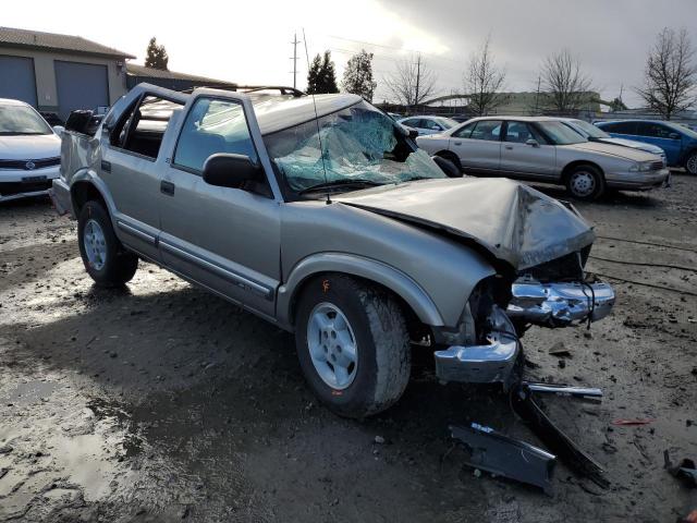 1GNDT13W2Y2162315 - 2000 CHEVROLET BLAZER BEIGE photo 4