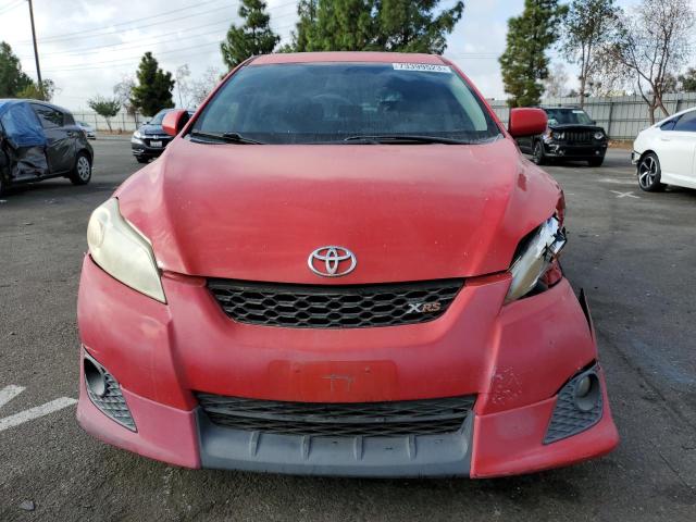 2T1GE40EX9C002490 - 2009 TOYOTA COROLLA MA XRS RED photo 5