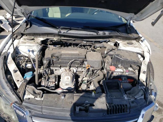 1HGCR2F39FA095887 - 2015 HONDA ACCORD LX WHITE photo 11