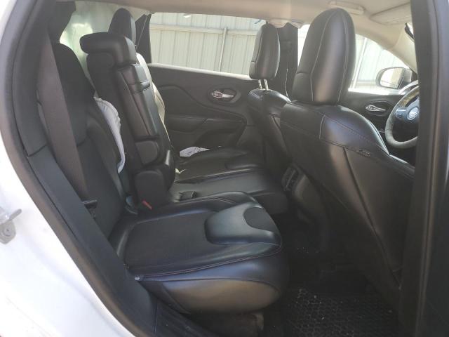 1C4PJMBS8GW326346 - 2016 JEEP CHEROKEE TRAILHAWK WHITE photo 11