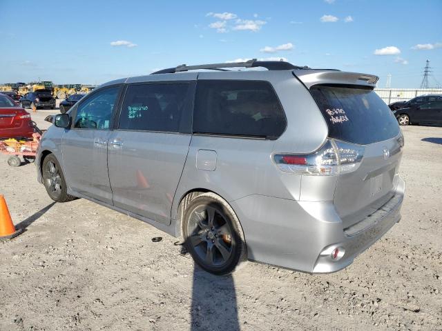 5TDXK3DC6GS706895 - 2016 TOYOTA SIENNA SE GRAY photo 2