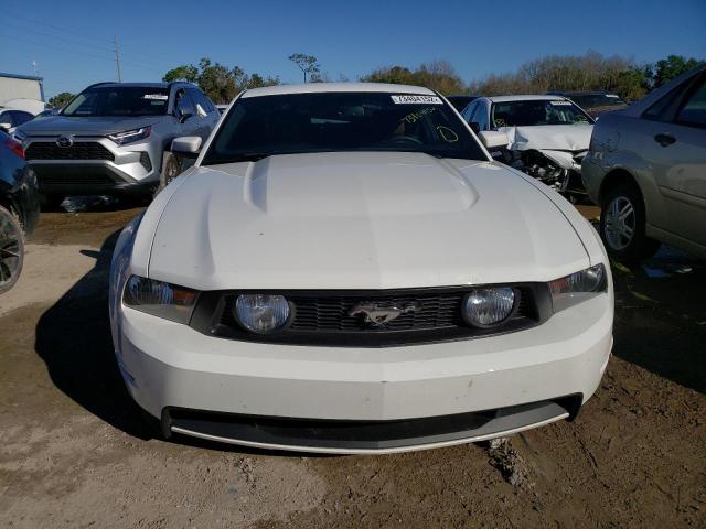 1ZVBP8CFXC5267203 - 2012 FORD MUSTANG GT WHITE photo 5