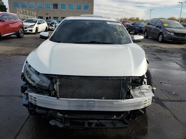 SHHFK7H90KU219527 - 2019 HONDA CIVIC SPORT TOURING WHITE photo 5