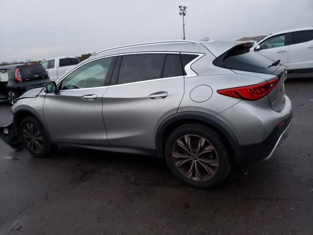 SJKCH5CR1HA033752 - 2017 INFINITI QX30 BASE SILVER photo 2