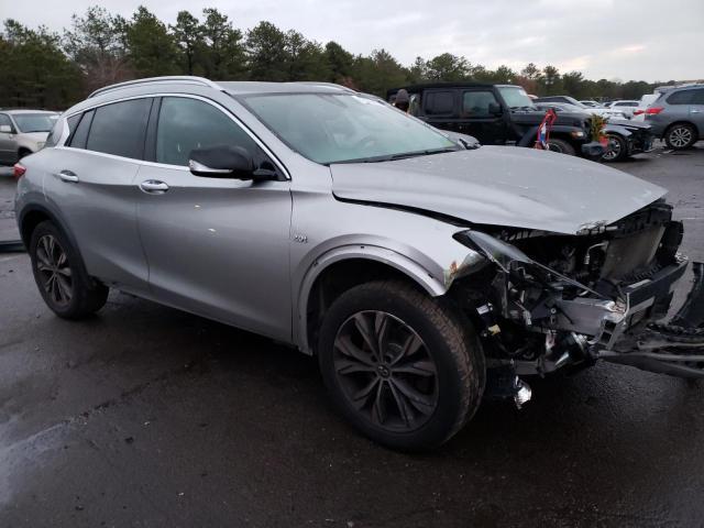 SJKCH5CR1HA033752 - 2017 INFINITI QX30 BASE SILVER photo 4