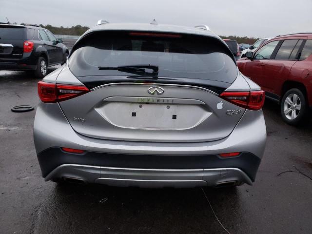 SJKCH5CR1HA033752 - 2017 INFINITI QX30 BASE SILVER photo 6