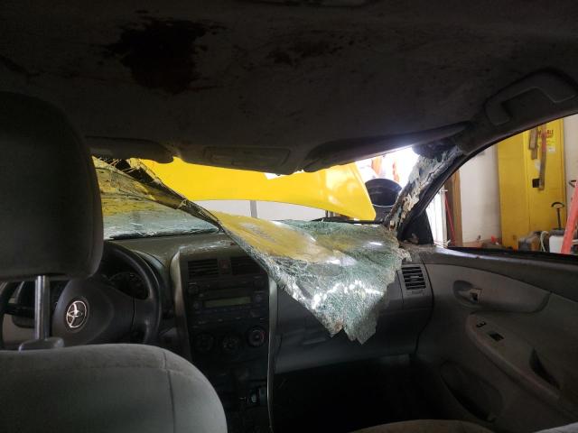 JTDBL40E399067347 - 2009 TOYOTA COROLLA BASE YELLOW photo 8