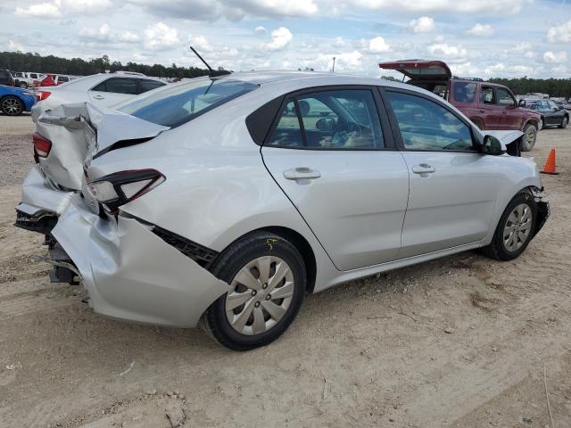 3KPA24AB4JE068140 - 2018 KIA RIO LX SILVER photo 3