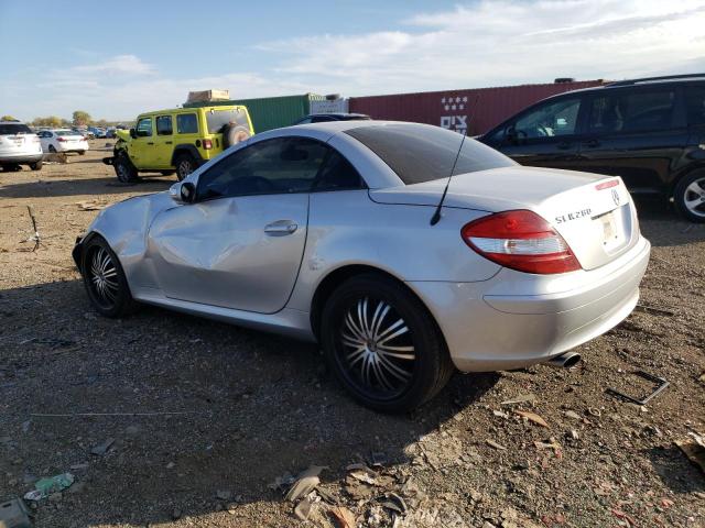 WDBWK54F67F141533 - 2007 MERCEDES-BENZ SLK 280 SILVER photo 2