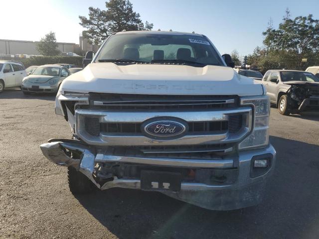 1FTBF2B69NEE39910 - 2022 FORD F250 SUPER DUTY WHITE photo 5