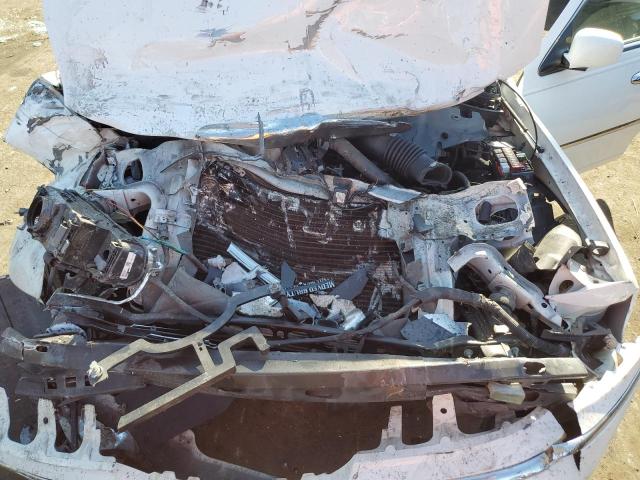 1LNFM81W3WY616782 - 1998 LINCOLN TOWN CAR EXECUTIVE WHITE photo 11