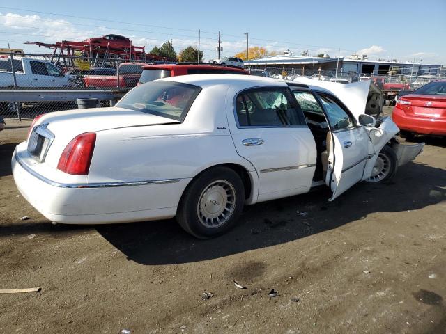 1LNFM81W3WY616782 - 1998 LINCOLN TOWN CAR EXECUTIVE WHITE photo 3