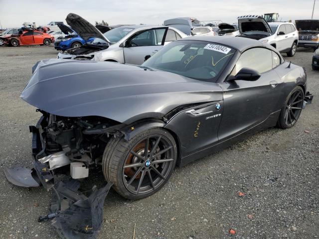 WBALM1C57FE634462 - 2015 BMW Z4 SDRIVE35IS GRAY photo 1