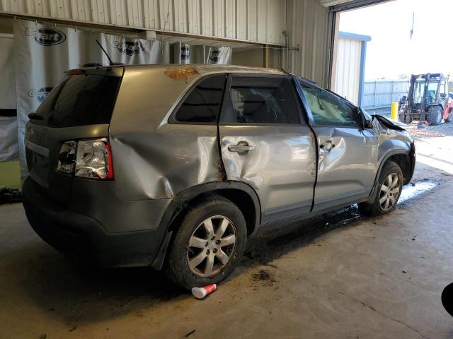 5XYKT3A11BG004208 - 2011 KIA SORENTO BASE GRAY photo 3