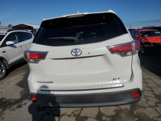 5TDKKRFHXGS138690 - 2016 TOYOTA HIGHLANDER XLE თეთრი ფოტო 6
