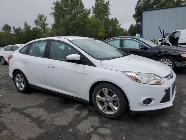 1FADP3F25EL112411 - 2014 FORD FOCUS SE WHITE photo 4