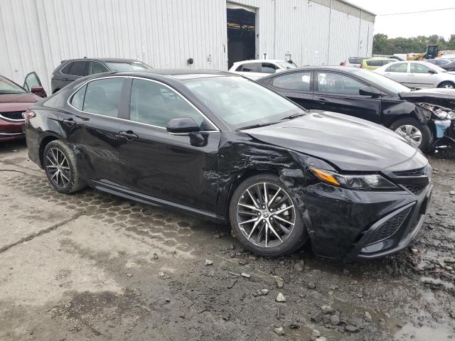 4T1G11BK3RU111272 - 2024 TOYOTA CAMRY SE NIGHT SHADE BLACK photo 4