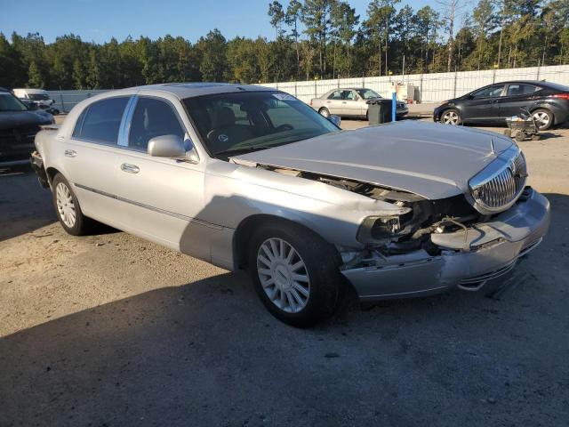 1LNHM82W05Y634176 - 2005 LINCOLN TOWN CAR SIGNATURE LIMITED SILVER photo 4