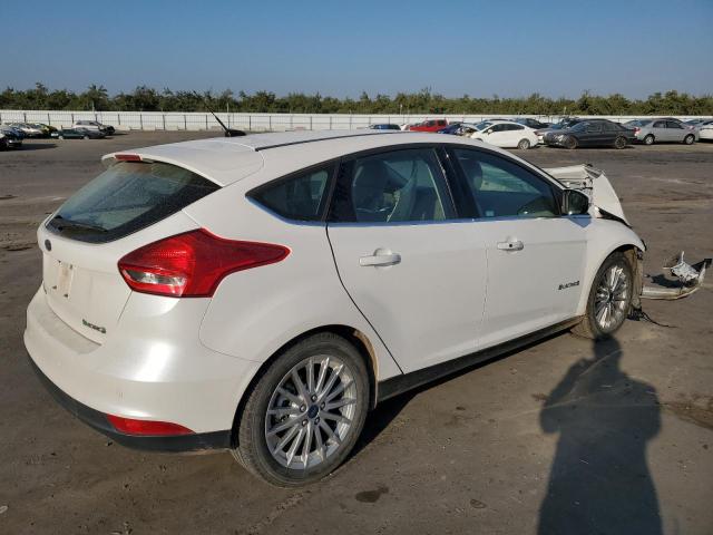 1FADP3R46GL301701 - 2016 FORD FOCUS BEV WHITE photo 3