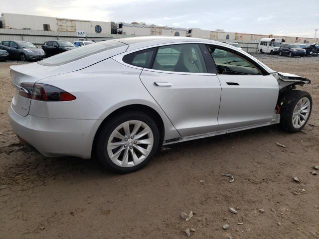 5YJSA1E26HF228930 - 2017 TESLA MODEL S Արծաթագույն լուսանկար 3